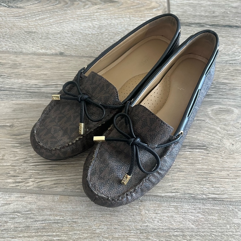 Michael Kors Brown and Black Loafers with Bow Accent